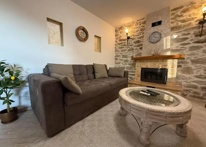 White Stone - Ground Floor