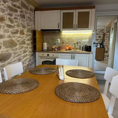 White Stone - Ground Floor