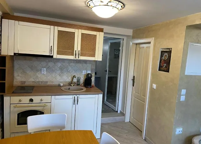 White Stone - Ground Floor Nikiti (Sithonia)